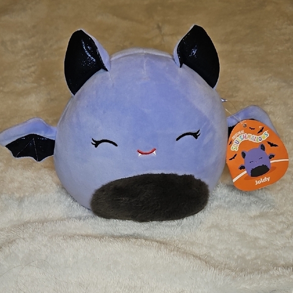 Squishmallows Other - Squishmallows 8" Fuzzy Belly Joldy